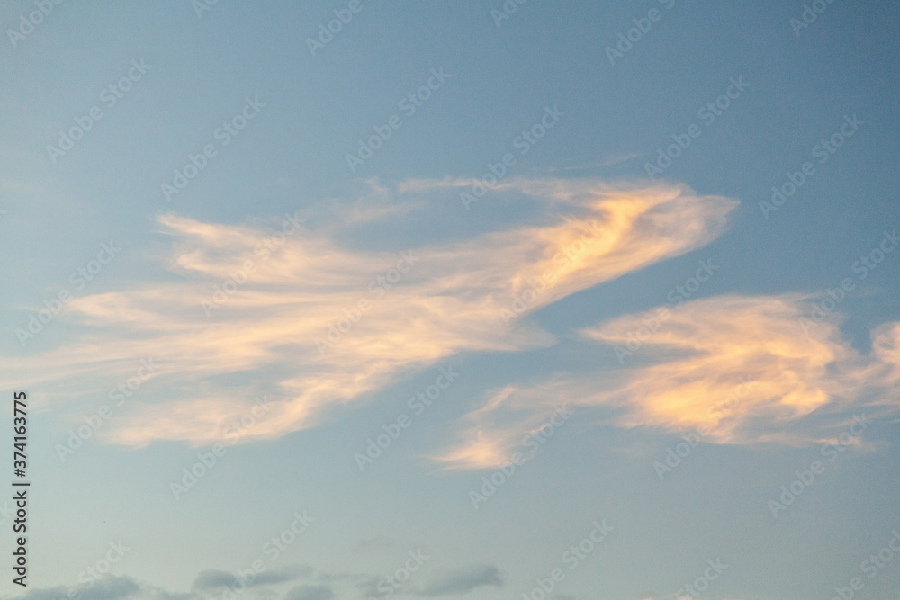 Sunset cloudy sky texture background
Sunset cloudy sky texture background