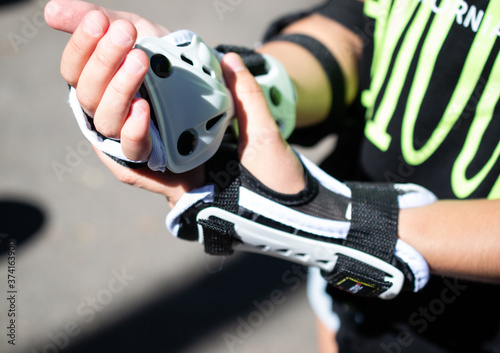 pads on hands, rollers, sports