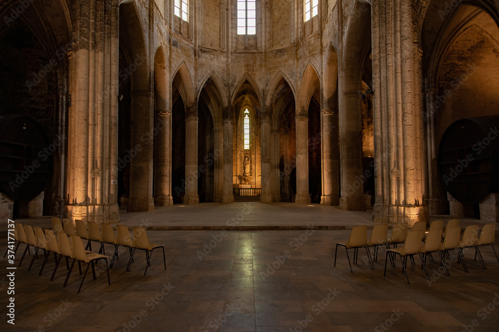 Obraz premium Altar in einem Kloster in Frankreich
