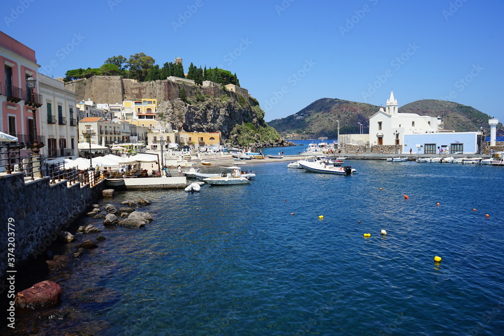 Naklejka premium Porto turistico dell'isola di Lipari - Lipari 4