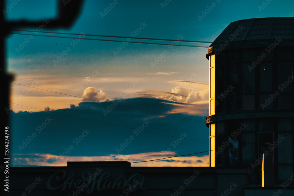 Fototapeta premium sunset in the city