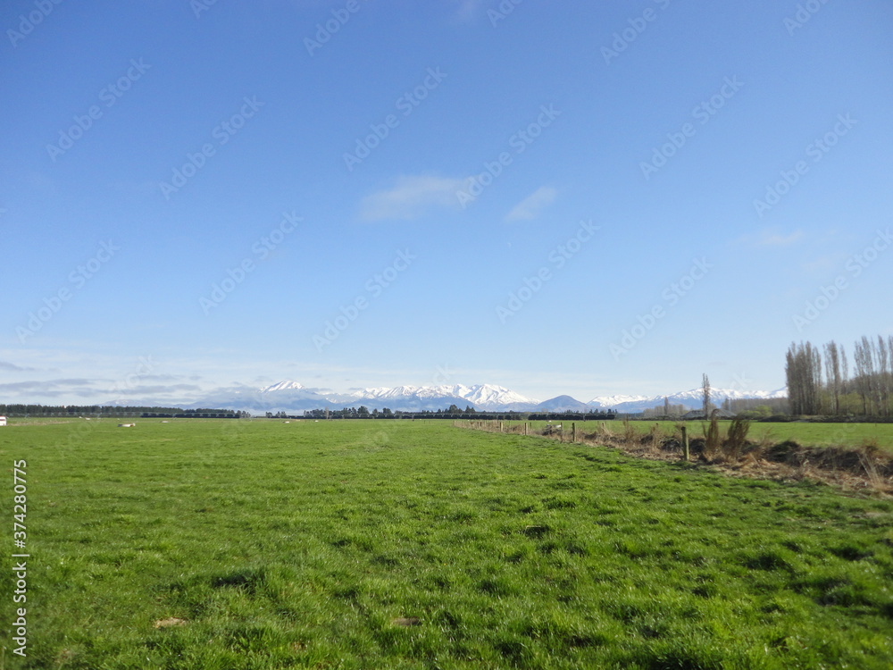 Obraz premium now-capped mountain