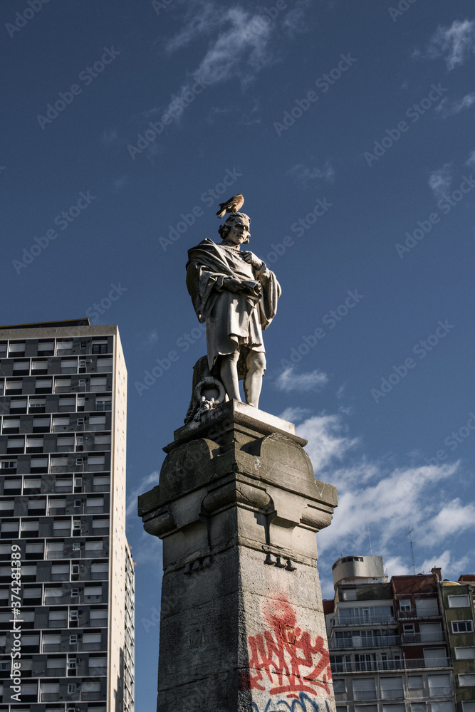 Fototapeta premium Estatua de colon 