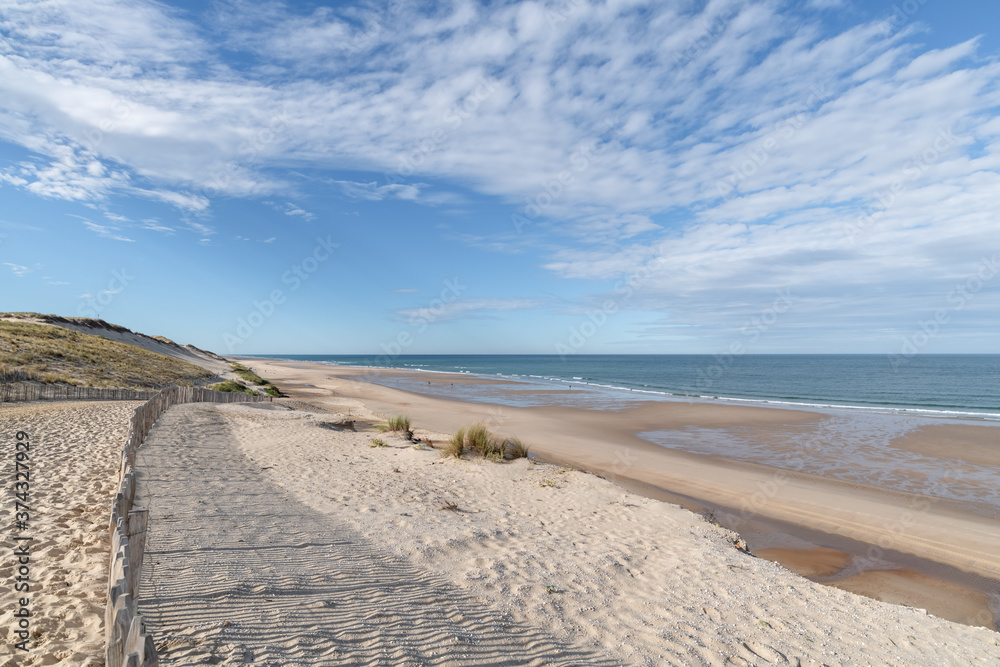 NAUJAC (Médoc, France), la plage du Pin Sec entre Hourtin et Soulac