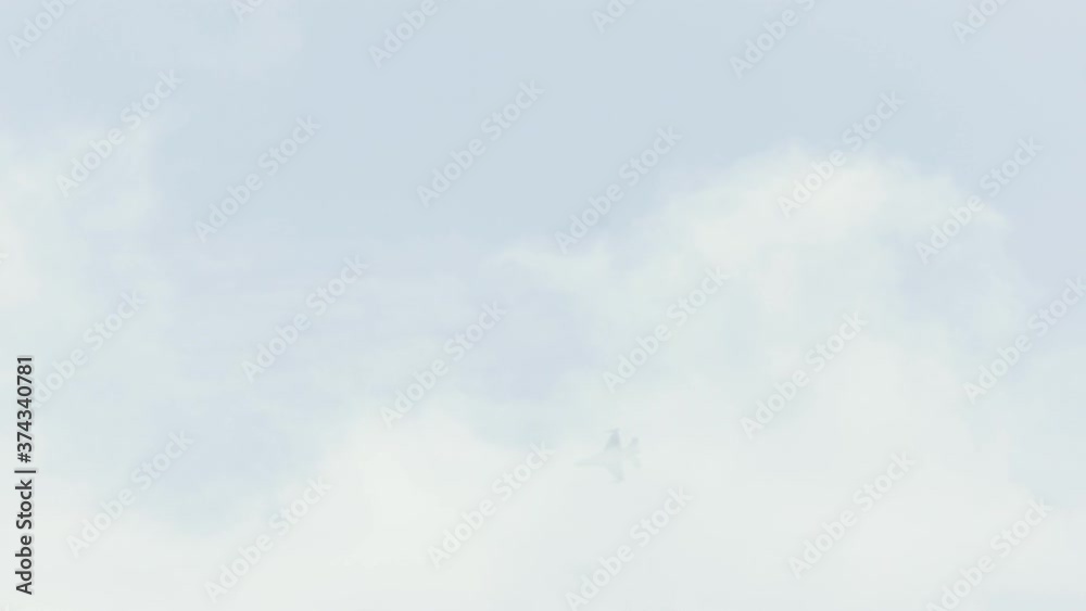 F-16C jest doing maneuvers at air show in Gdynia F-16C jest doing maneuvers at air show in Gdynia