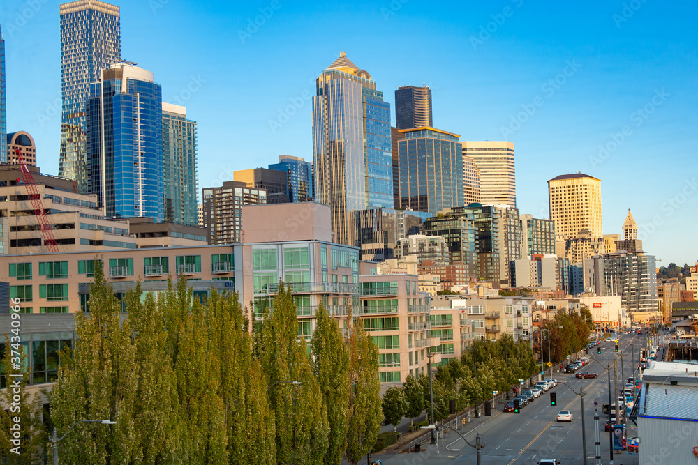 Fototapeta premium Seattle skyline at sunset