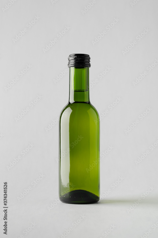 Wine Quarter / Mini Bottle Mock-Up Wine Quarter / Mini Bottle Mock-Up
