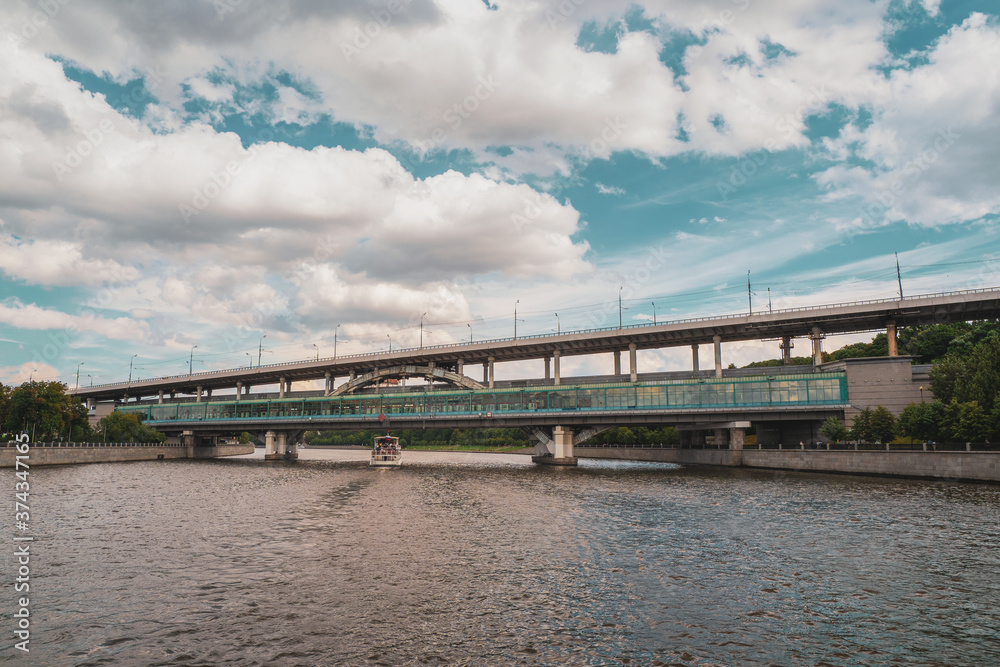 Luzhnetsky metro bridge, Arch bridge over the Moscow river.