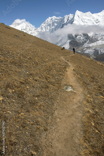 glaciares Kongma y Nuptse.Niyang Khola,Sagarmatha National Park, Khumbu Himal, Nepal, Asia. photo