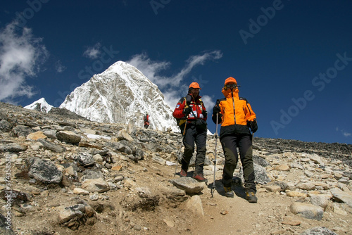 Pumori, 7165mts,ascenso al Khala Pattar, 5550 mts.Sagarmatha National Park, Khumbu Himal, Nepal, Asia.