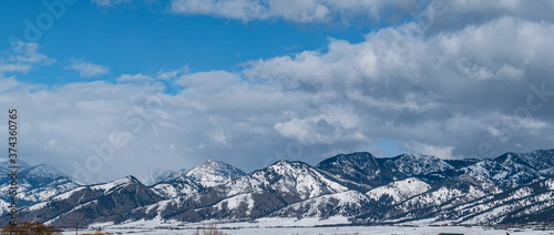 Mountains in the winter time © Justin