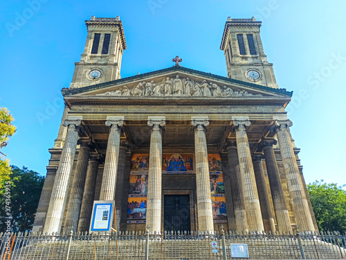église de Saint-Vincent de Paul à Paris (France)