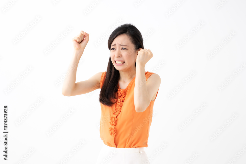 怒る女性 怒る女性