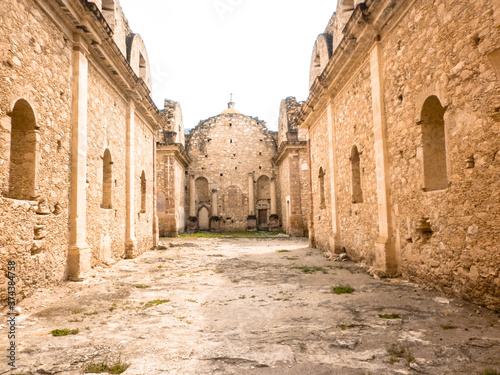 ruinas de iglesia