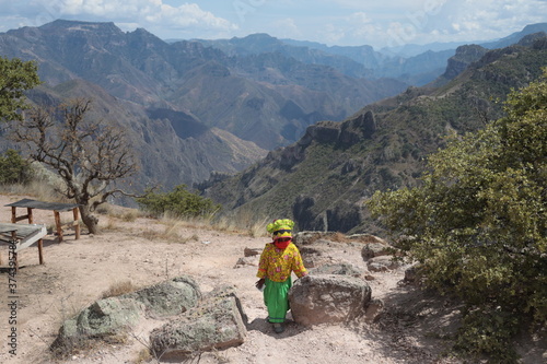 Foto Las Barrancas del Cobre o el Cañón del Cobre se denomina al sistema conformado por siete barrancas
