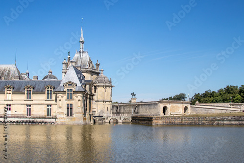 Chantilly city with its parks, stables and castle © arnaudmartinez