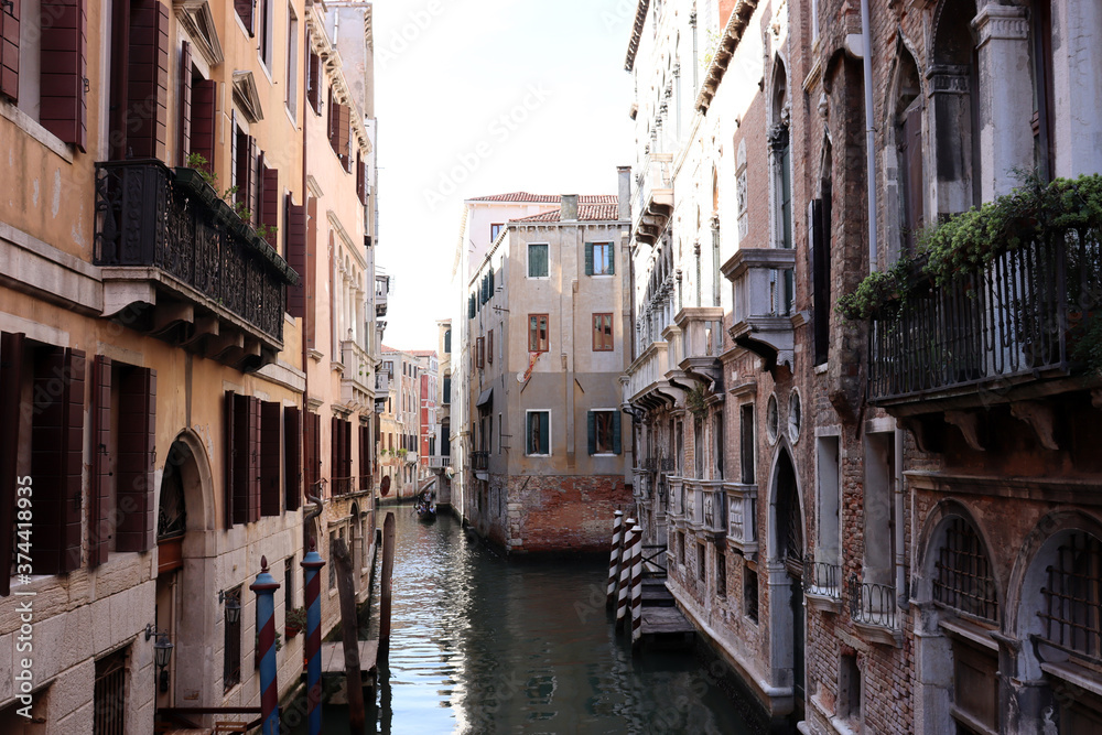 Venedig: Schmale Kanäle in der Altstadt, Rios