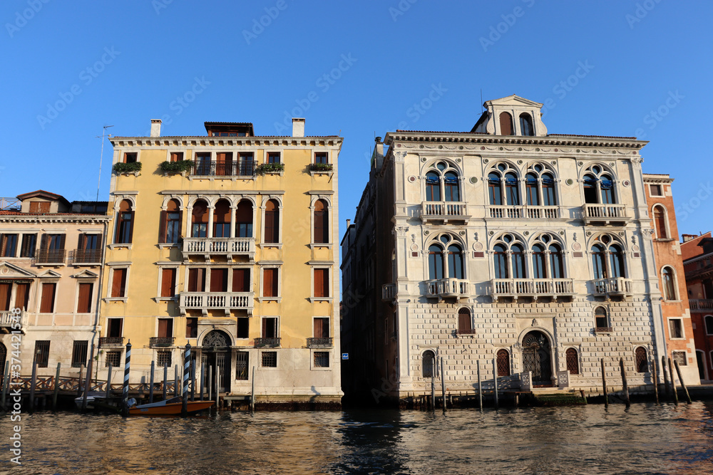 Venedig: rechts Palazzo Corner Spinelli links Palazzo Curti Valmarana, Canale Grande