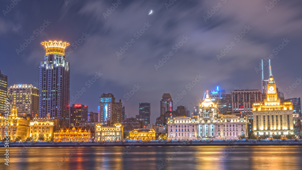 Obraz premium Night scenery of the Bund skyline in Shanghai, China