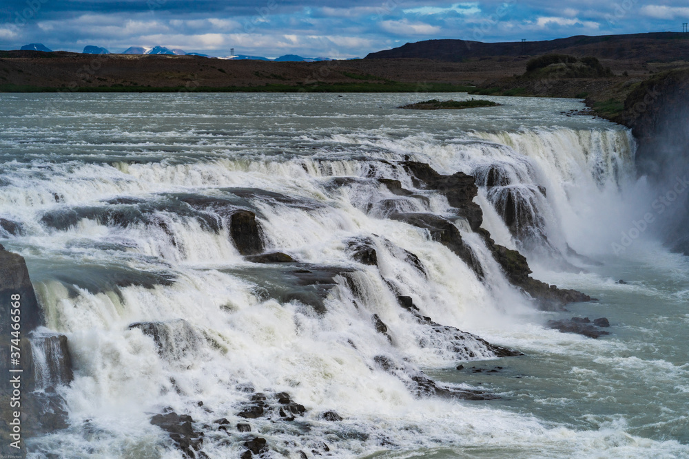 Der Gullfoss - zweistufiger Wasserfall im Süden Islands