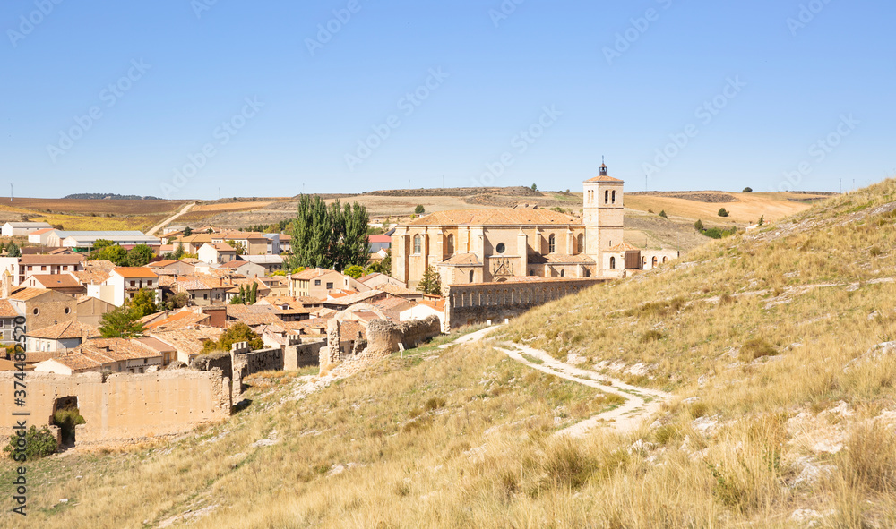 a view of Berlanga de Duero town and the collegiate church of Santa Maria del Mercado, province of Soria, Castile and Leon, Spain