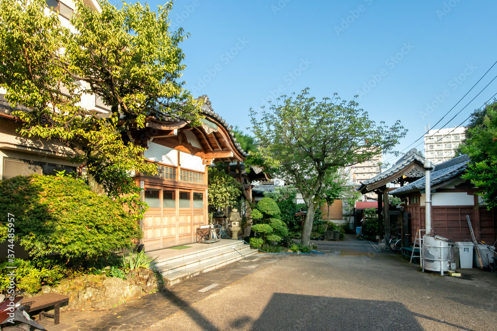 東京都港区三田の玉鳳寺の化粧地蔵尊