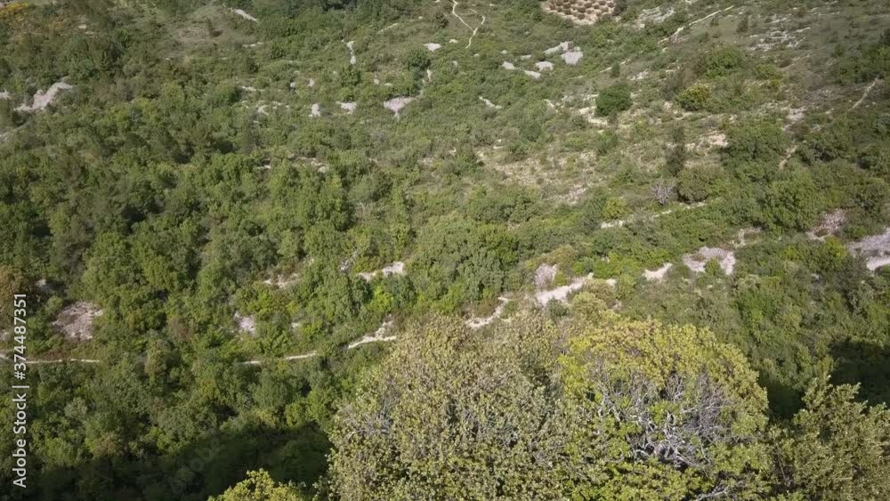 Prise de vue vertigineuse dans les Baronnies