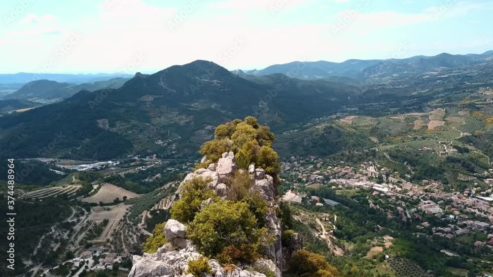 Une vertigineuse crête