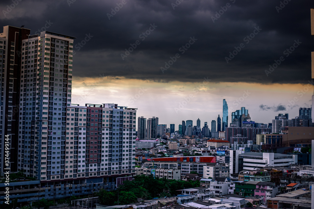Fototapeta premium blurry panoramic background of the light of the morning sun and the various condominiums, showing the distribution of many yard shelters today.