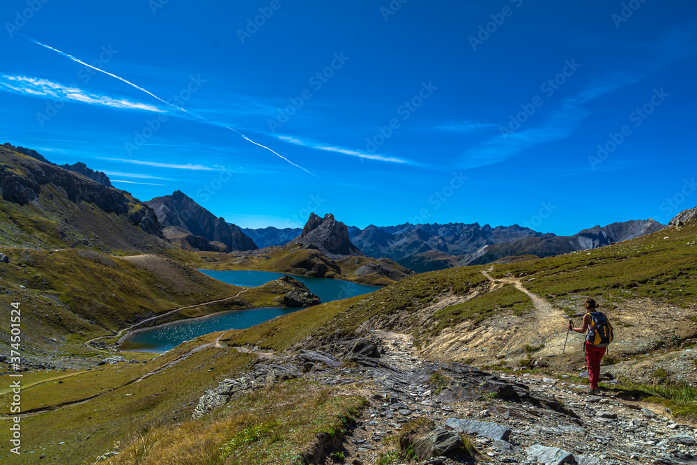Il lago superiore di Roburent al confine tra l’Italia e la Francia, tra le valli dell’Oronaye e la valle Stura