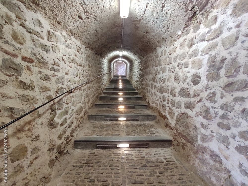 Obraz premium View of narrow alley in the old town of Ibiza,Spain