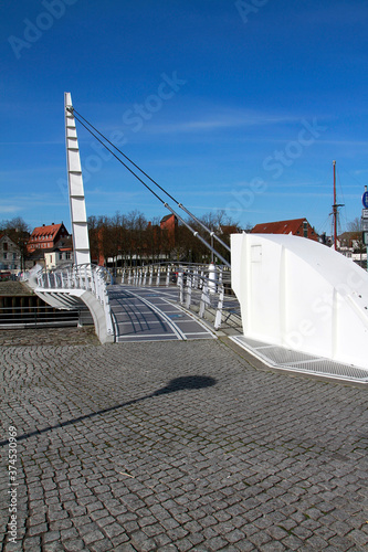 Fußgaengerbruecke, Alter Hafen von Vegesack, Hansestadt Bremen, Deutschland, Europa