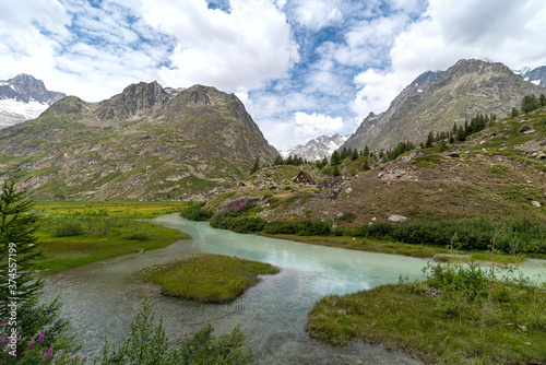 Obraz na płótnie Combal - Val Veny - Courmayeur - Valle d'Aosta - Italy w salonie