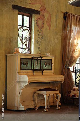 piano in room