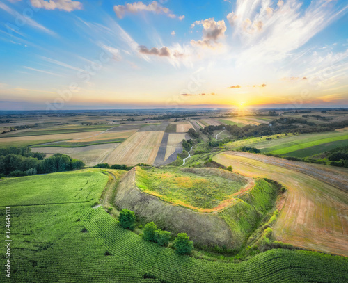 Bild auf Leinwand Aerial view of Stradow Hillfort (Grodzisko w Stradowie) - an early medieval stro
