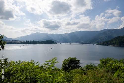 富士山 + 河口湖 © masterka