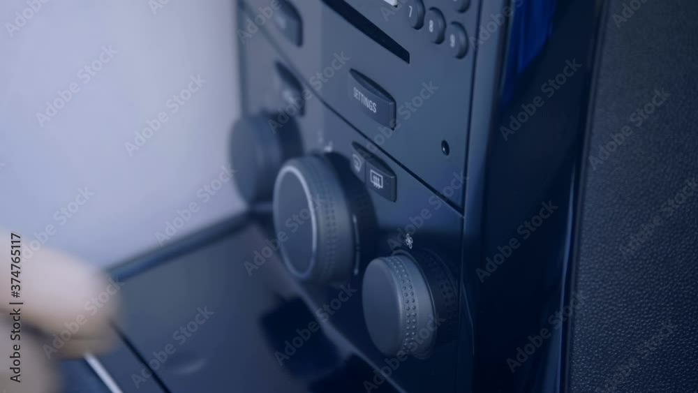 Added shaking from moving the car! The driver's hand controls the power