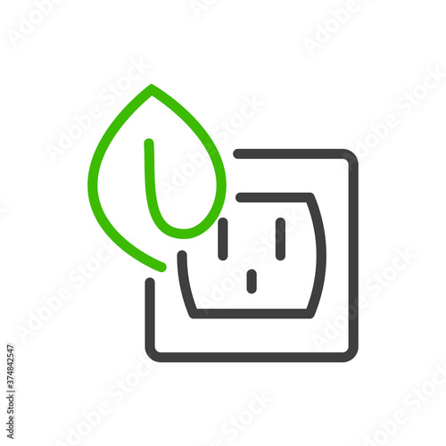 Concepto energía eléctrica limpia y renovable. Logotipo lineal enchufe eléctrico de pared con hoja de planta en gris y verde