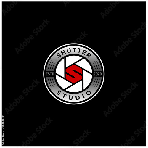 aperture camera lens with initial Letter S Shutter Studio Snapshot for photo, photography or photographer emblem badge logo design