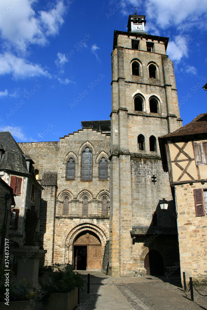saint-pierre church in beaulieu-sur-dordogne (france)