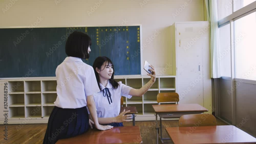 学校の女子高生 学校の女子高生