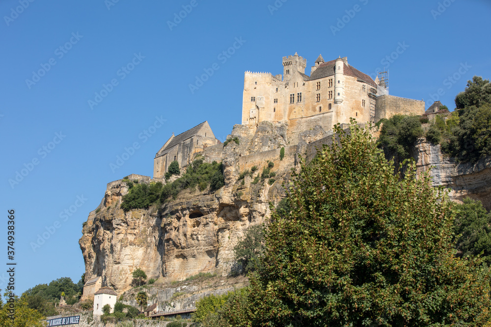 the medieval Chateau de Beynac rising on a limestone cliff above the Dordogne River. France, Dordogne department, Beynac-et-Cazenac