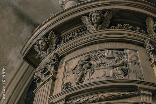 Inside shot of   glise Saint Michel de Dijon  in France.
