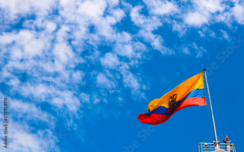 Bandera de la República del Ecuador