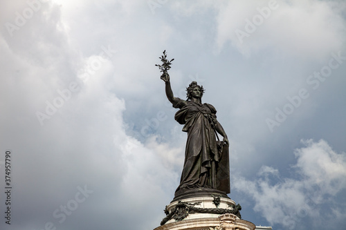 Photography Statue de la république à paris