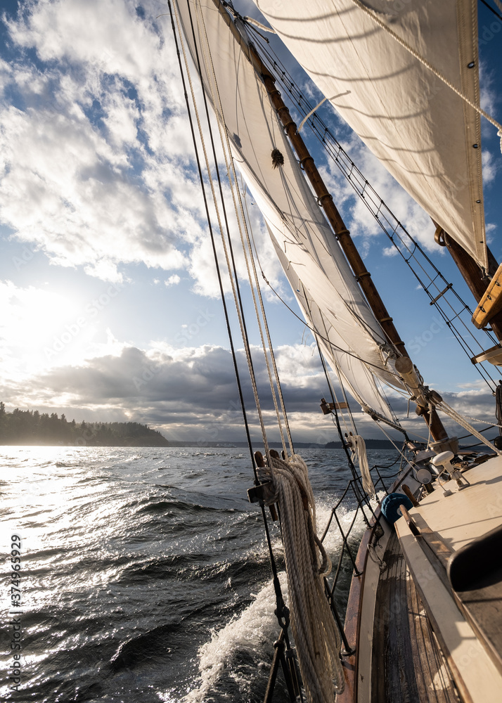 Obraz premium Sailing the PNW 2