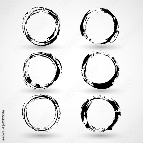 Vector ink grunge circle frames