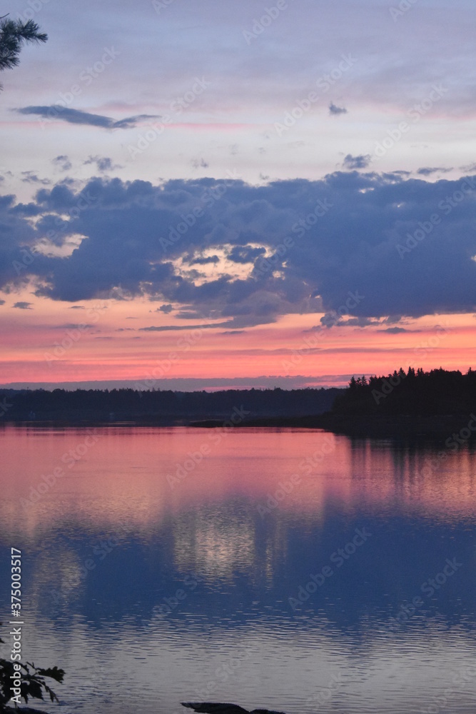 Fototapeta premium sunrise over the ocean