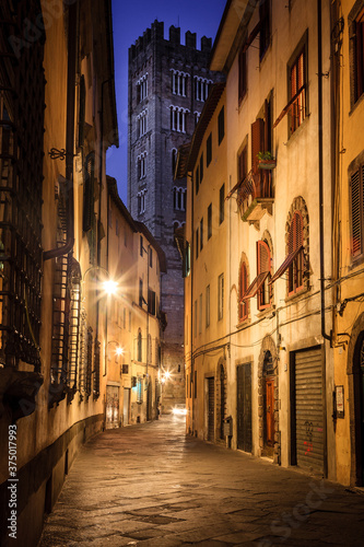 A street in Lucca, Italy © Alexey Stiop