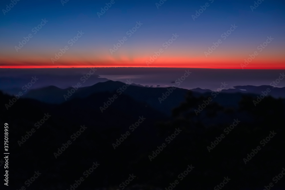 夜明け 夜明け